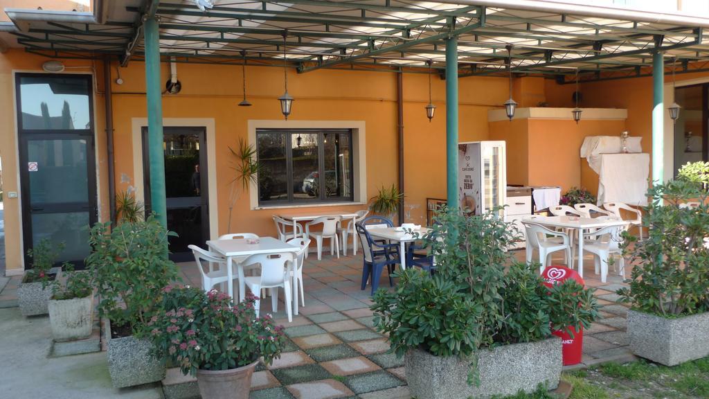 Albergo Simonati Povegliano Veronese ภายนอก รูปภาพ