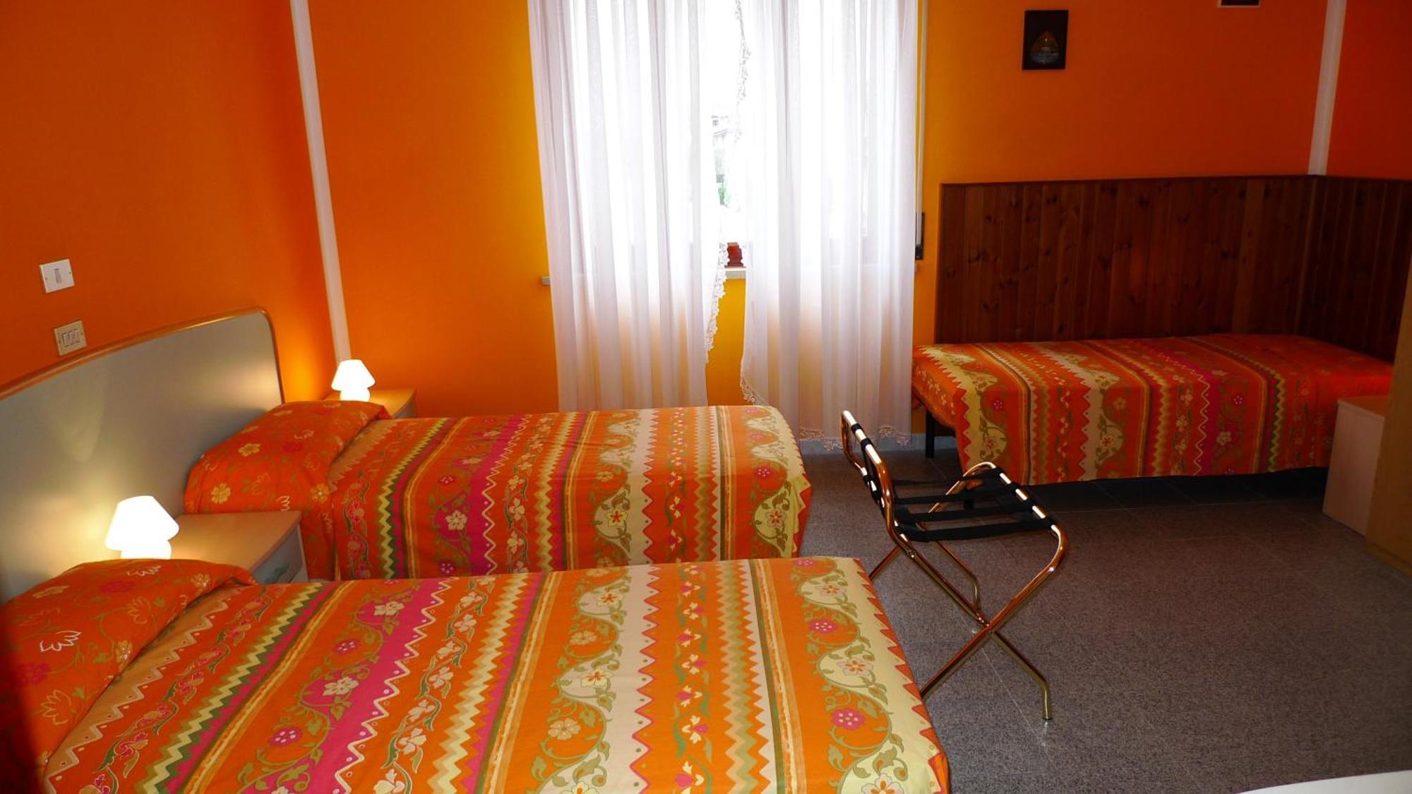 Albergo Simonati Povegliano Veronese ภายนอก รูปภาพ