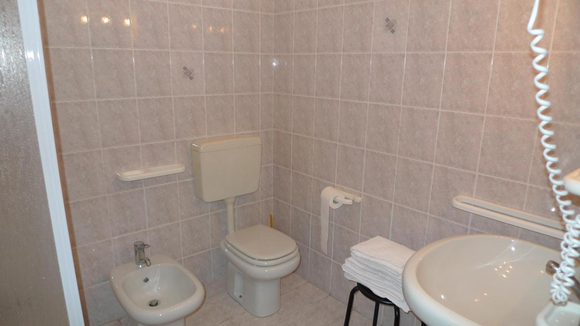 Albergo Simonati Povegliano Veronese ภายนอก รูปภาพ