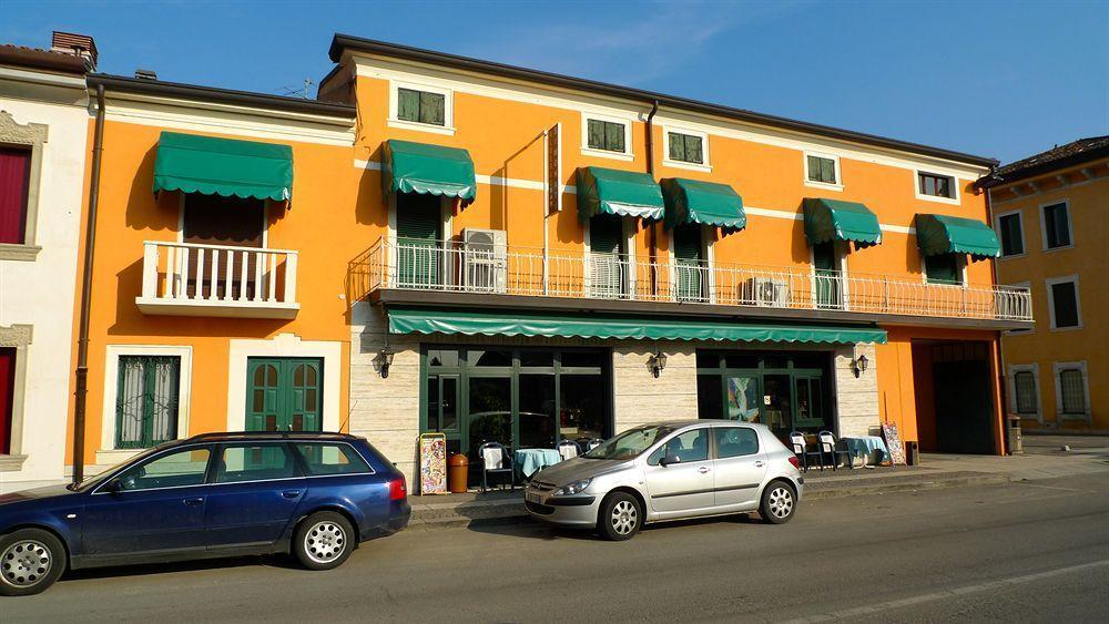 Albergo Simonati Povegliano Veronese ภายนอก รูปภาพ